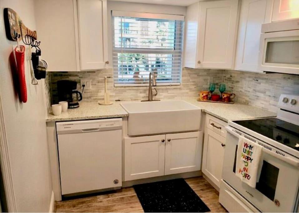 Condo By The Sea! ココアビーチ エクステリア 写真