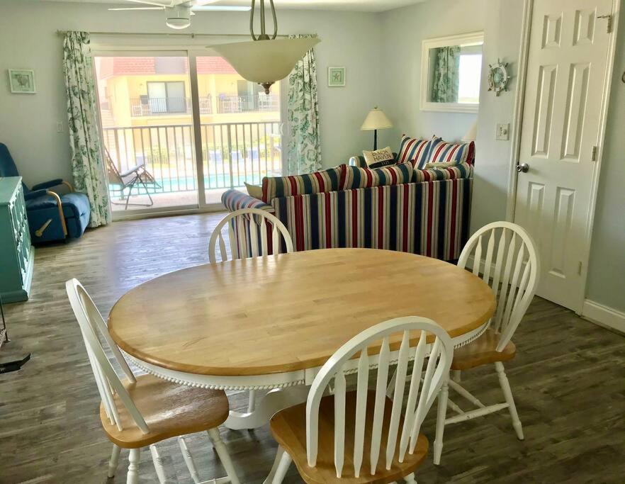 Condo By The Sea! ココアビーチ エクステリア 写真