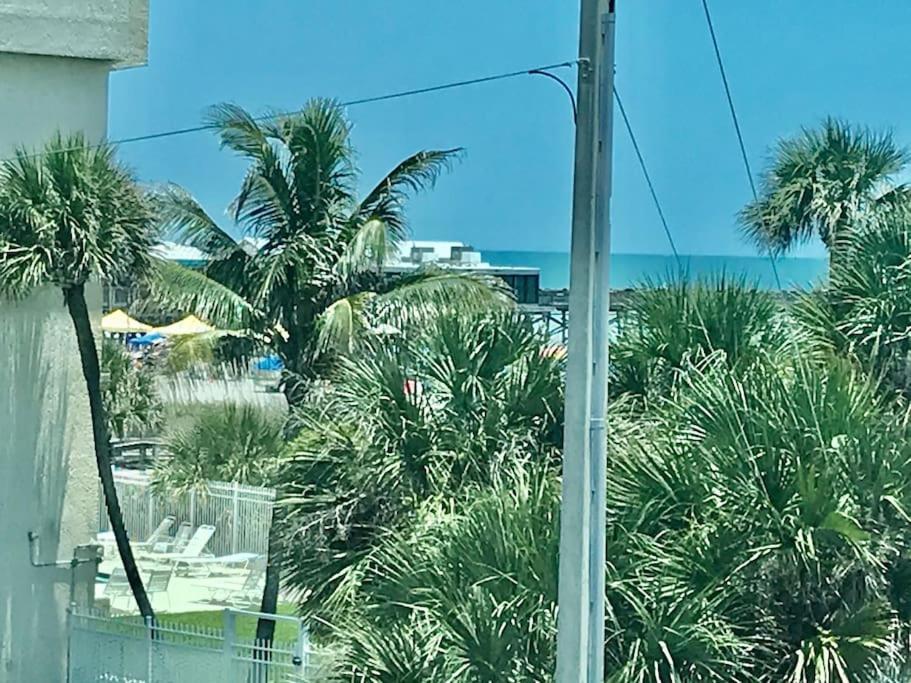 Condo By The Sea! ココアビーチ エクステリア 写真